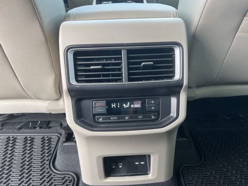 New 2026 Volkswagen Atlas SEL Premium R-Line image 10