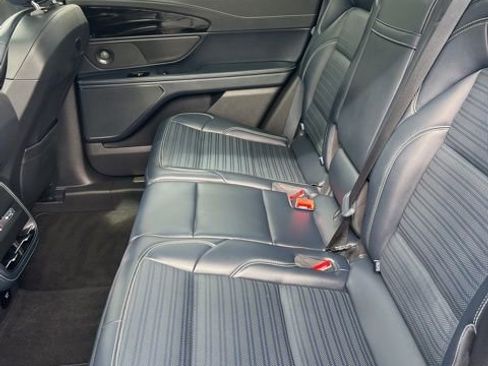 Used 2025 Lincoln Nautilus Reserve AWD/4WD image 47