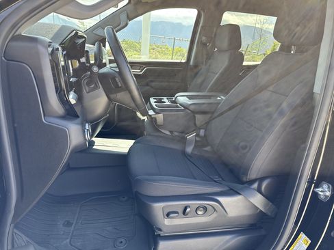 Used 2024 GMC Sierra 1500 SLE w/ Preferred Package image 18