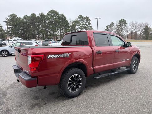 Used 2019 Nissan Titan PRO-4X image 8