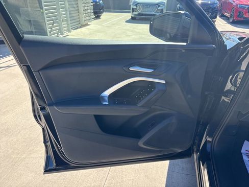 Certified 2025 Audi Q5 Premium w/ Convenience Package image 10