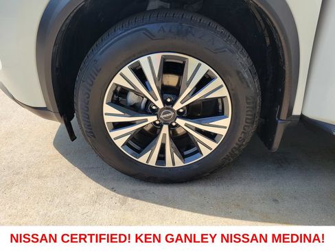 Certified 2023 Nissan Rogue SV AWD/4WD image 18