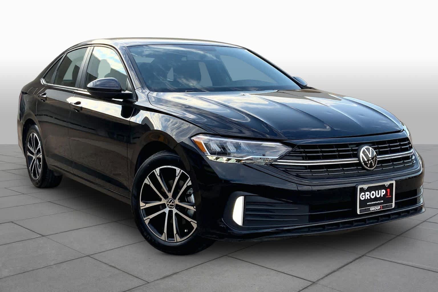 Used 2022 Volkswagen Jetta Sport FWD image 3