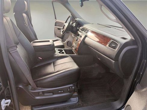 Used 2013 Chevrolet Tahoe LT image 29