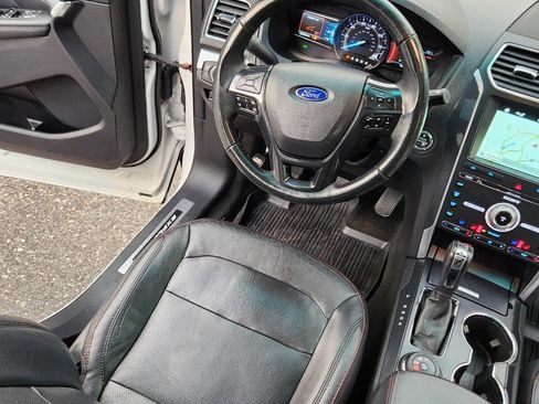 Used 2018 Ford Explorer Sport w/ Equipment Group 401A image 38