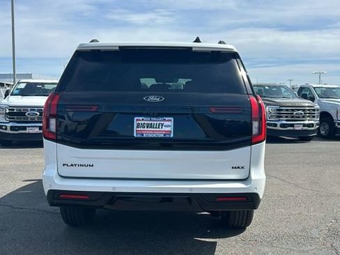 New 2026 Ford Expedition Max Platinum w/ Stealth Appearance Package AWD/4WD image 4