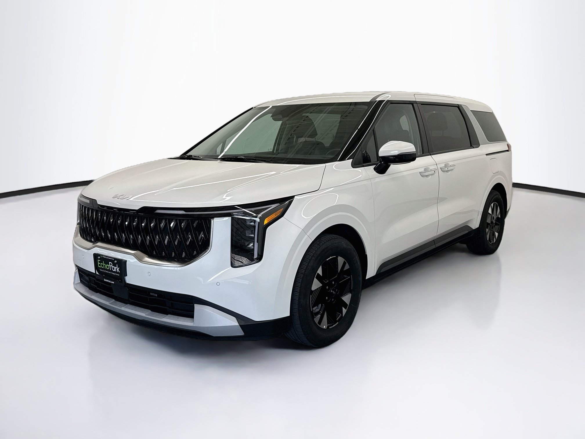 Used 2026 Kia Carnival LXS FWD image 3