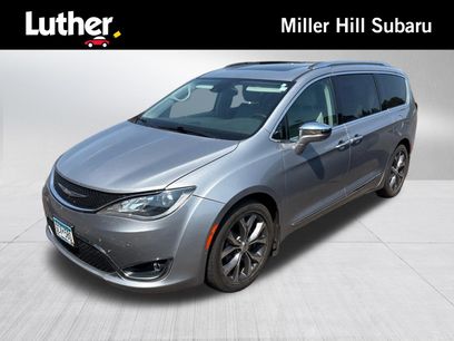 Used 2017 Chrysler Pacifica Limited