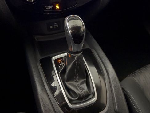 Used 2018 Nissan Rogue SV w/ Premium Package AWD/4WD image 21