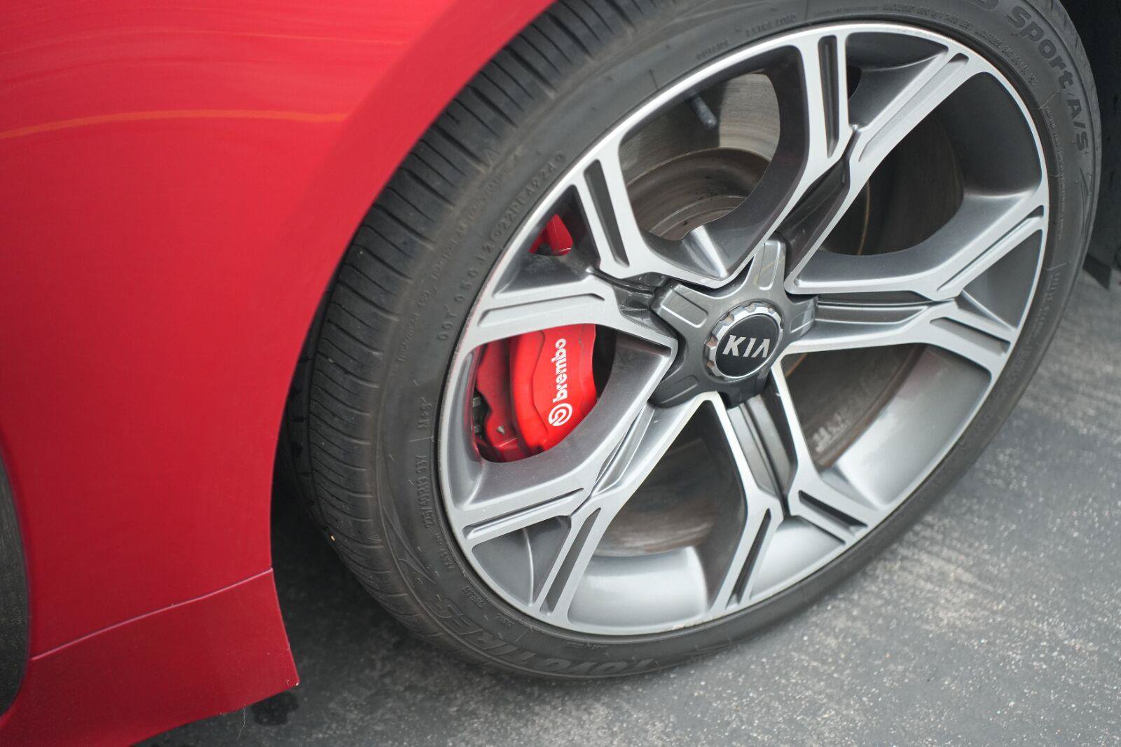 Used 2021 Kia Stinger GT1 AWD/4WD image 29