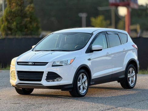 Used 2015 Ford Escape SE FWD image 6