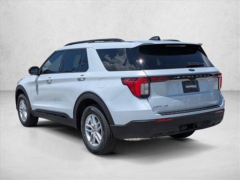 New 2026 Ford Explorer Active RWD image 2