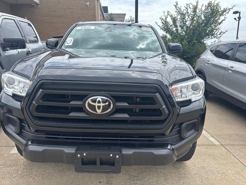 Used 2022 Toyota Tacoma SR w/ SR Convenience Package RWD image 2