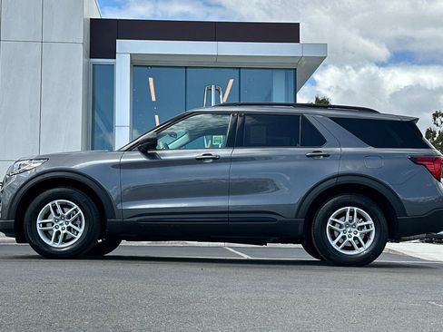 New 2026 Ford Explorer Active w/ Active Comfort Package RWD image 6