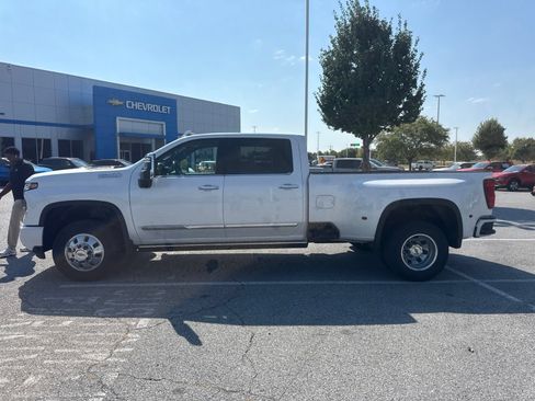 Used 2025 Chevrolet Silverado 3500 High Country w/ High Country Premium Package AWD/4WD image 4