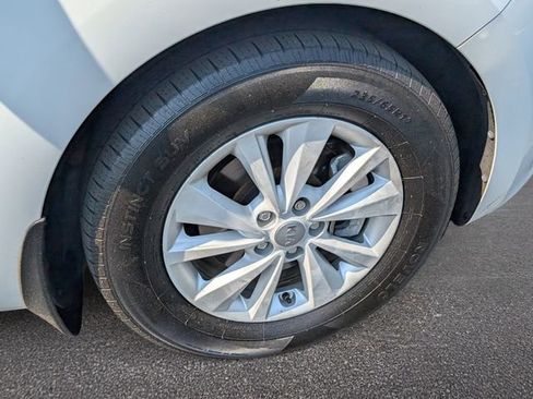 Used 2016 Kia Sedona L FWD image 7