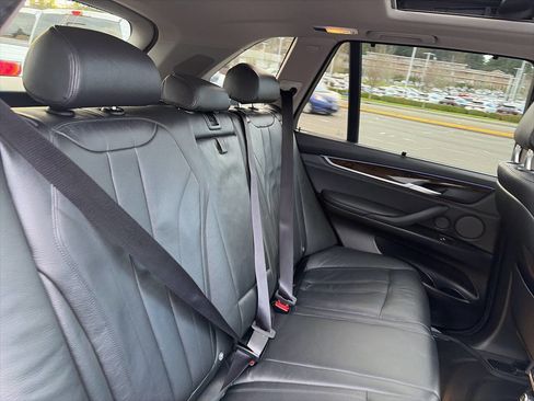 Used 2016 BMW X5 xDrive40e image 28