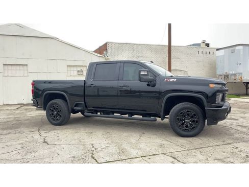 Used 2022 Chevrolet Silverado 2500 LTZ w/ LTZ Plus Package image 4