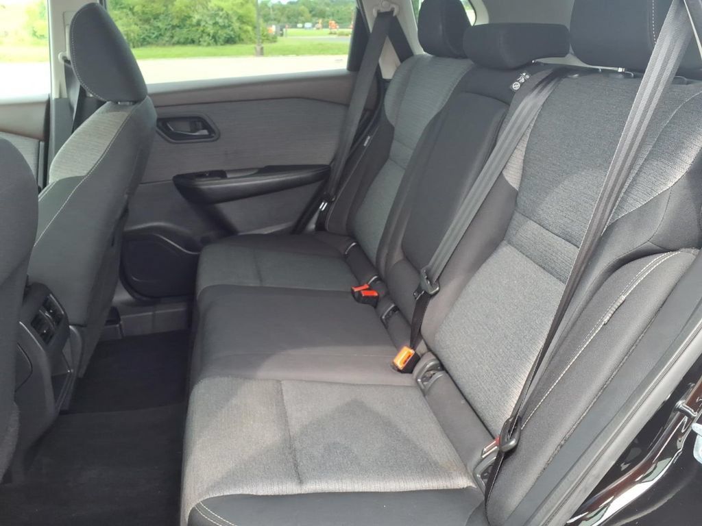 Used 2022 Nissan Rogue S AWD/4WD image 14