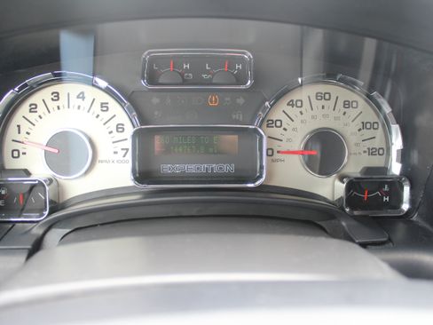 Used 2011 Ford Expedition EL Limited image 27