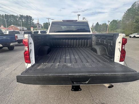 Used 2024 Chevrolet Silverado 2500 Custom w/ Custom Value Package AWD/4WD image 14