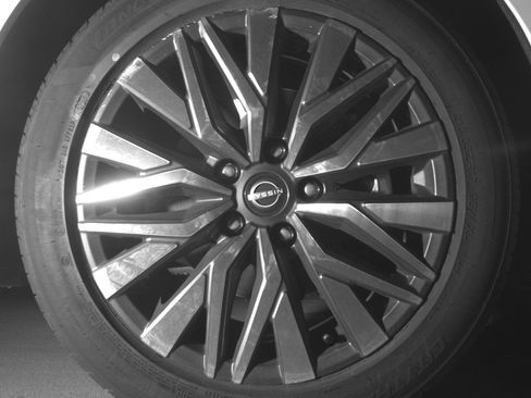 Used 2025 Nissan Altima 2.5 SV FWD image 13