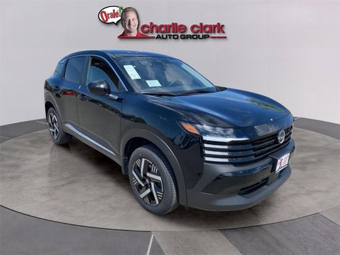 New 2026 Nissan Kicks SV image 8