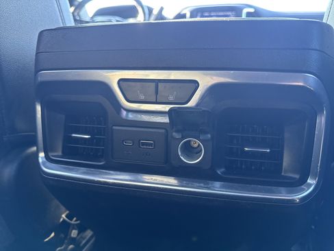 Used 2019 GMC Sierra 1500 AT4 w/ AT4 Premium Package AWD/4WD image 30