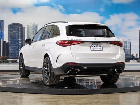 Used 2026 Mercedes-Benz GLC 350e 4MATIC image 9