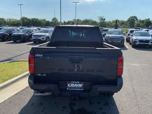 Used 2025 Toyota Tacoma SR5 AWD/4WD image 6