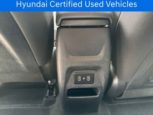 Certified 2025 Hyundai Venue SEL FWD image 26