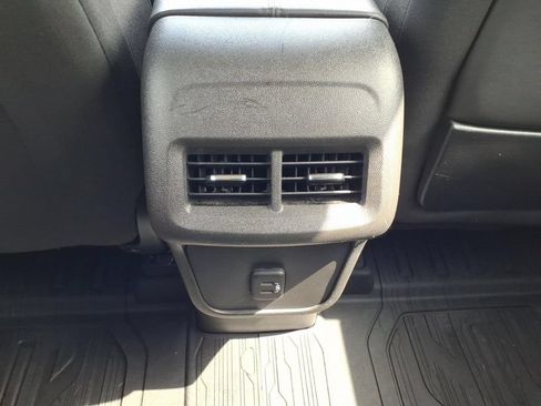 Used 2022 GMC Terrain SLE w/ Driver Convenience Package FWD image 13