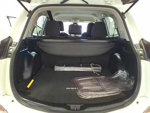 Used 2017 Toyota RAV4 LE w/ Carpet Mat Package AWD/4WD image 23