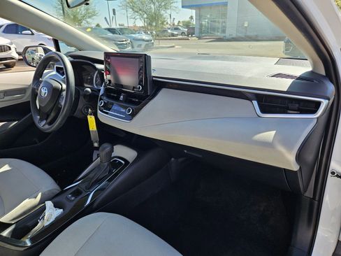 Used 2022 Toyota Corolla LE FWD image 24