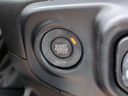 Used 2023 Jeep Wrangler Unlimited Sahara AWD/4WD image 28