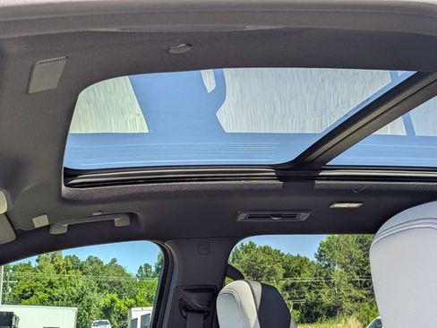 New 2026 Chevrolet Traverse High Country FWD image 13