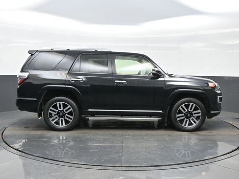 Used 2017 Toyota 4Runner Limited image 7