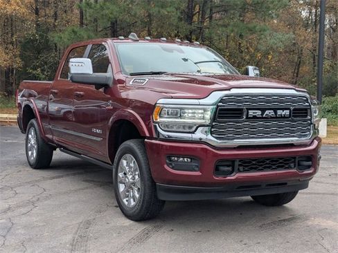 Used 2024 RAM 2500 Limited image 2