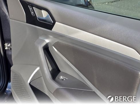 Used 2021 Volkswagen Jetta R-Line image 32