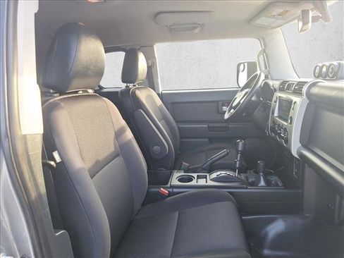 Used 2012 Toyota FJ Cruiser image 19