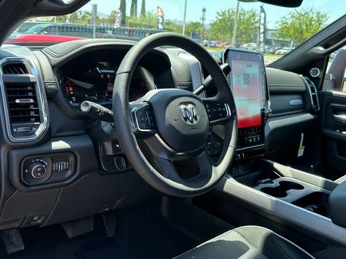 New 2026 RAM 2500 Laramie AWD/4WD image 18