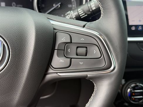 Used 2022 Buick Encore GX Essence w/ Advanced Technology Package FWD image 35