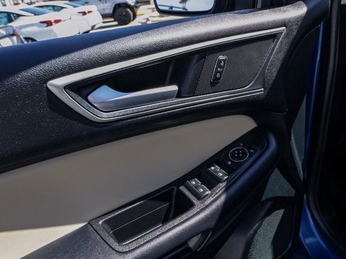Used 2021 Ford Edge SEL AWD/4WD image 13