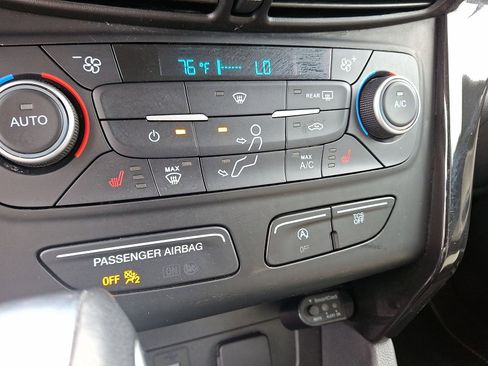 Used 2019 Ford Escape SEL image 25