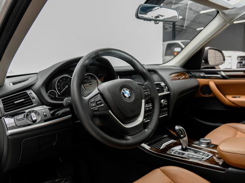 Used 2017 BMW X3 xDrive28i AWD/4WD image 2