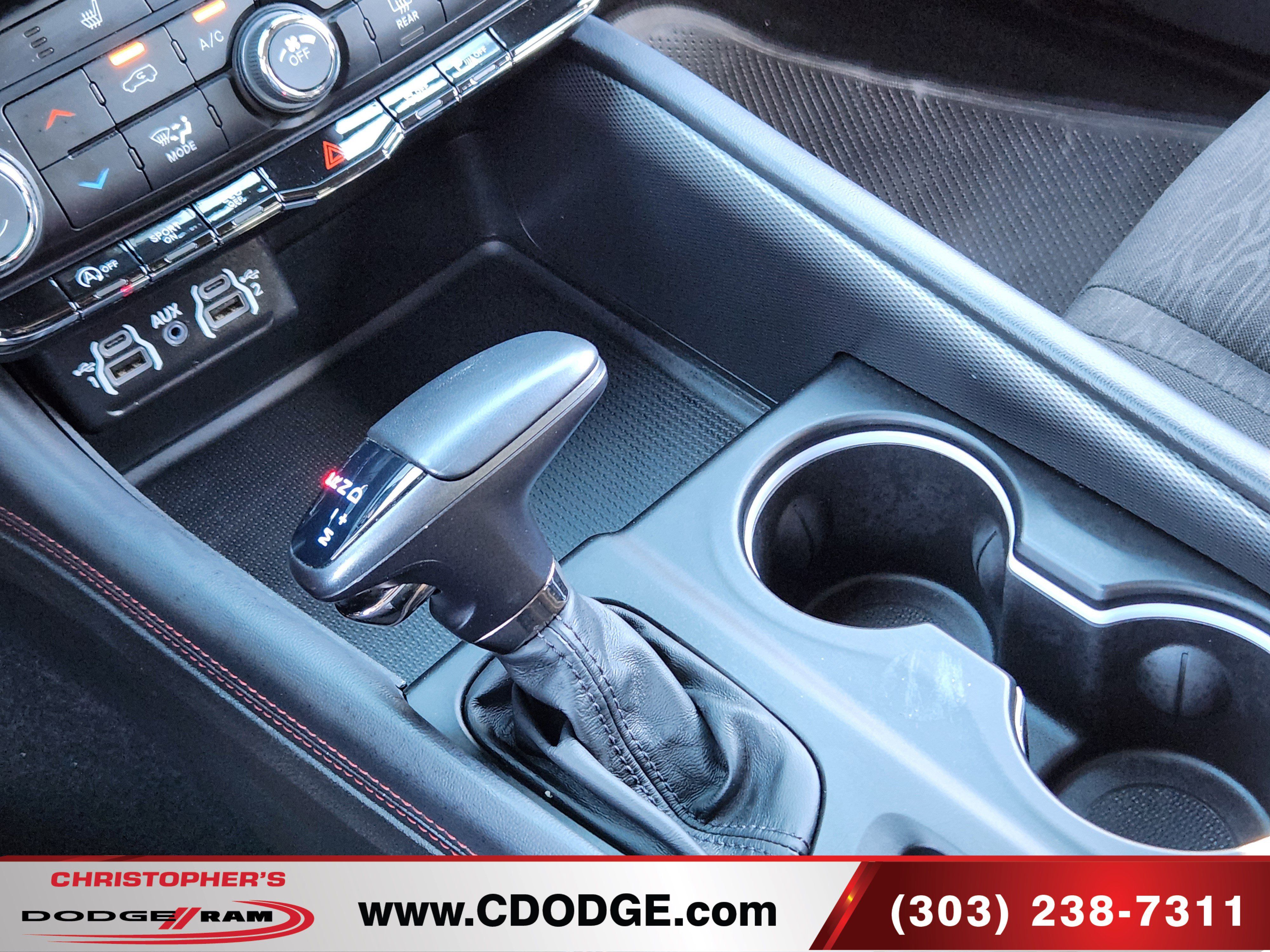 Used 2025 Dodge Durango GT AWD/4WD image 13