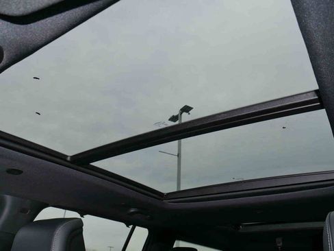 New 2025 Jeep Wagoneer L Series II image 29