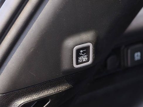 Used 2024 Jeep Grand Cherokee Altitude AWD/4WD image 13