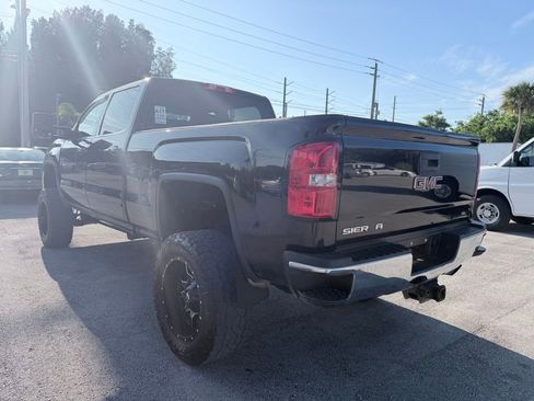Used 2018 GMC Sierra 2500 SLE w/ Suspension Package, Off-Road AWD/4WD image 3