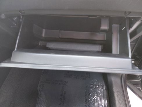 Used 2020 Ford Explorer XLT image 12